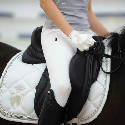 Dressage saddle pad